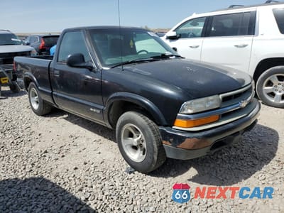 Czwarte zdjęcie samochodu z boku: 1998 CHEVROLET S TRUCK S10 VIN:1GCCS1447WK132955 - miniatura