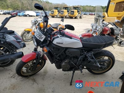Trzecie zdjęcie samochodu z tyłu: 2021 YAMAHA XSR700 VIN:JYARM21E9MA001371 - miniatura