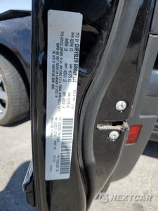 Zdjęcie 14 z 14 samochodu: 2010 CHRYSLER 300 TOURING VIN:2C3CA5CV7AH180321 - miniatura
