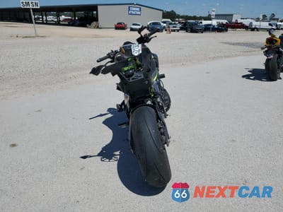 Czwarte zdjęcie samochodu z boku: 2019 KAWASAKI ZR900 VIN:JKAZR2B15KA029175 - miniatura