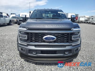 Piąte zdjęcie samochodu w środku: 2024 FORD F450 SUPER DUTY VIN:1FT8W4DM9RED19824 - miniatura