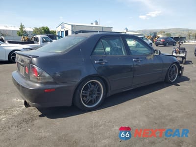 Trzecie zdjęcie samochodu z tyłu: 2002 LEXUS IS 300 VIN:JTHBD192X20048808 - miniatura