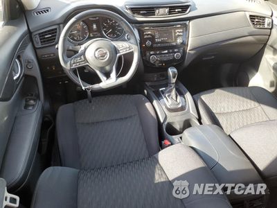 Zdjęcie 8 z 16 samochodu: 2017 NISSAN ROGUE SV VIN:5N1AT2MN2HC759834 - miniatura
