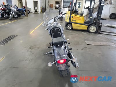 Czwarte zdjęcie samochodu z boku: 2005 YAMAHA XVS1100 A VIN:JYAVP11E85A066441 - miniatura
