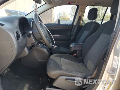 Zdjęcie 7 z 15 samochodu: 2011 JEEP COMPASS VIN:1J4NF4FB5BD187276 - miniatura