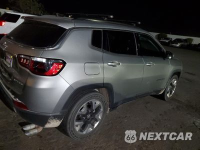 Trzecie zdjęcie samochodu z tyłu: 2019 JEEP COMPASS LIMITED VIN:3C4NJCCB2KT676179 - miniatura