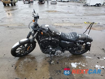 Trzecie zdjęcie samochodu z tyłu: 2021 HARLEY-DAVIDSON XL883 N VIN:1HD4LE213MB417214 - miniatura