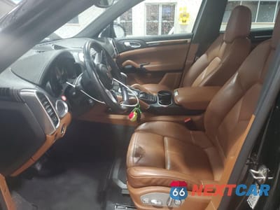 Zdjęcie 7 z 14 samochodu: 2017 PORSCHE CAYENNE VIN:WP1AA2A27HKA86824 - miniatura