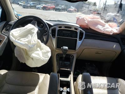 Zdjęcie 8 z 13 samochodu: 2003 TOYOTA HIGHLANDER LIMITED VIN:JTEGF21A430072965 - miniatura