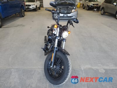 Drugie zdjęcie samochodu z przodu: 2018 HARLEY-DAVIDSON XL1200 XS VIN:1HD1LR32XJC426936 - miniatura