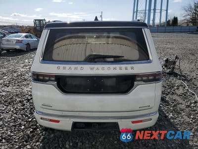 Zdjęcie 6 z 15 samochodu: 2022 JEEP GRAND WAGONEER SERIES III VIN:1C4SJVGJ5NS202569 - miniatura