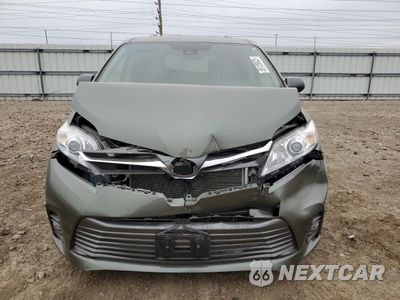 Piąte zdjęcie samochodu w środku: 2019 TOYOTA SIENNA XLE VIN:5TDDZ3DC7KS221981 - miniatura