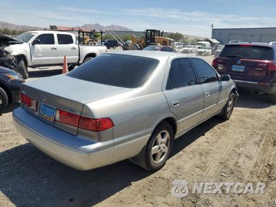 Trzecie zdjęcie samochodu z tyłu: 2001 TOYOTA CAMRY CE VIN:JT2BG22K410543411 - miniatura