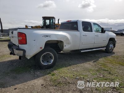Trzecie zdjęcie samochodu z tyłu: 2011 CHEVROLET SILVERADO K3500 LTZ VIN:1GC4K1C82BF179659 - miniatura