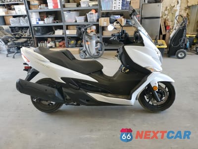2018 SUZUKI AN400 A JS1DU11E2J2100087 - główne zdjęcie licytacji z USA - miniatura