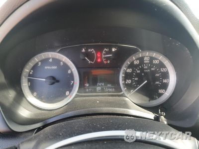 Zdjęcie 9 z 14 samochodu: 2015 NISSAN SENTRA S VIN:3N1AB7AP3FY219779 - miniatura