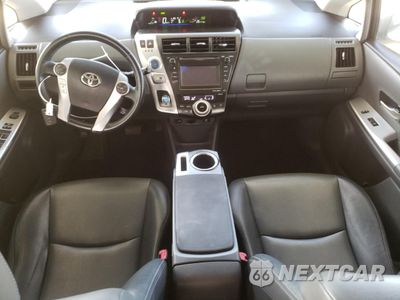 Zdjęcie 8 z 14 samochodu: 2013 TOYOTA PRIUS V VIN:JTDZN3EU9D3264473 - miniatura