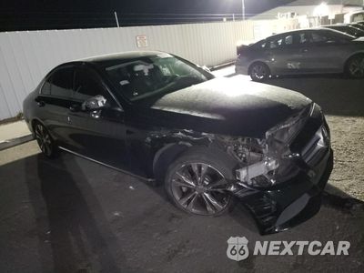 Czwarte zdjęcie samochodu z boku: 2016 MERCEDES-BENZ C 300 VIN:55SWF4JB9GU161344 - miniatura