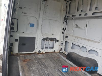 Zdjęcie 10 z 13 samochodu: 2016 NISSAN NV 2500 VIN:1N6BF0LY4EN105382 - miniatura