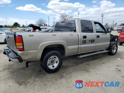 Trzecie zdjęcie samochodu z tyłu: 2002 GMC SIERRA C1500 HEAVY DUTY VIN:1GTGC13U92F128294 - miniatura
