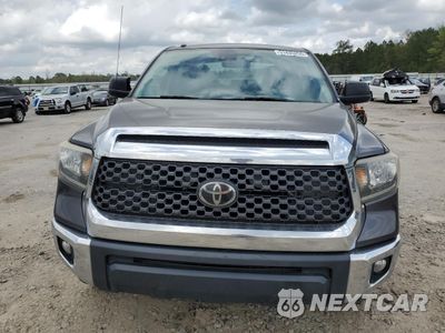 Piąte zdjęcie samochodu w środku: 2019 TOYOTA TUNDRA CREWMAX SR5 VIN:5TFDW5F13KX833170 - miniatura
