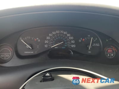 Zdjęcie 9 z 12 samochodu: 2003 BUICK CENTURY CUSTOM VIN:2G4WS52J631137066 - miniatura