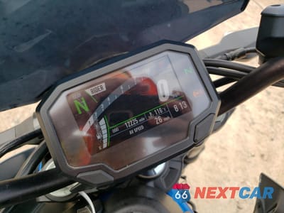 Zdjęcie 7 z 9 samochodu: 2020 KAWASAKI ZR900 F VIN:ML5ZRDF1XLDA39483 - miniatura