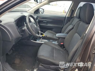 Zdjęcie 7 z 14 samochodu: 2019 MITSUBISHI OUTLANDER ES VIN:JA4AD2A32KZ007750 - miniatura