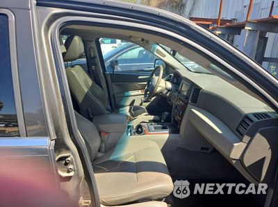 Piąte zdjęcie samochodu w środku: 2005 JEEP GRAND CHEROKEE LAREDO VIN:1J4GS48K65C582756 - miniatura
