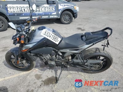 Trzecie zdjęcie samochodu z tyłu: 2019 KTM 790 DUKE VIN:VBKTU6405KM737753 - miniatura