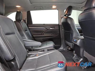 Zdjęcie 11 z 13 samochodu: 2019 TOYOTA HIGHLANDER LIMITED PLATINUM VIN:5TDDZRFHXKS941528 - miniatura