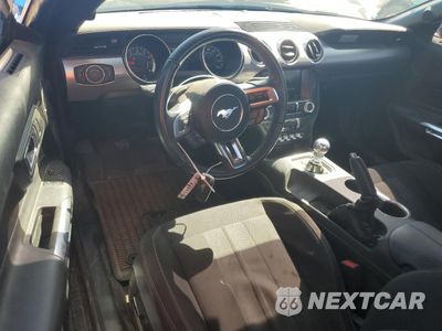 Zdjęcie 8 z 13 samochodu: 2019 FORD MUSTANG VIN:1FA6P8TH4K5202275 - miniatura