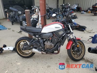 2021 YAMAHA XSR700 JYARM21E9MA001371 - główne zdjęcie licytacji z USA - miniatura