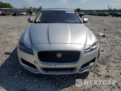 Piąte zdjęcie samochodu w środku: 2016 JAGUAR XF PRESTIGE VIN:SAJBK4BVXGCY11401 - miniatura
