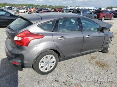 Trzecie zdjęcie samochodu z tyłu: 2012 FORD FOCUS SE VIN:1FAHP3K24CL182681 - miniatura