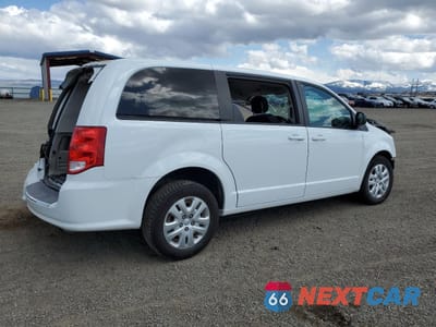 Trzecie zdjęcie samochodu z tyłu: 2018 DODGE GRAND CARAVAN SE VIN:2C4RDGBG6JR135294 - miniatura