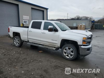 Czwarte zdjęcie samochodu z boku: 2019 CHEVROLET SILVERADO K2500 HEAVY DUTY LTZ VIN:1GC1KTEY2KF107971 - miniatura