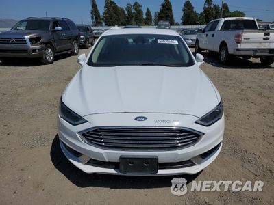 Piąte zdjęcie samochodu w środku: 2018 FORD FUSION SE HYBRID VIN:3FA6P0LU5JR118878 - miniatura