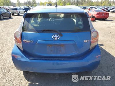 Zdjęcie 6 z 14 samochodu: 2014 TOYOTA PRIUS C VIN:JTDKDTB3XE1067633 - miniatura