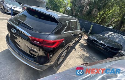 Czwarte zdjęcie samochodu z boku: 2021 INFINITI QX50 LUXE VIN:3PCAJ5BB9MF104247 - miniatura