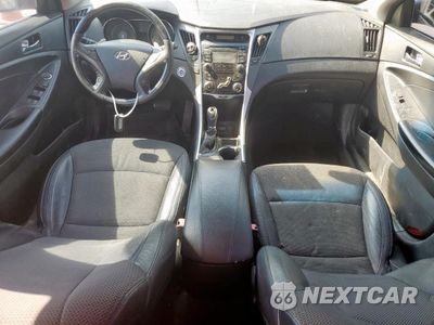 Zdjęcie 8 z 13 samochodu: 2013 HYUNDAI SONATA SE VIN:5NPEC4ACXDH641940 - miniatura