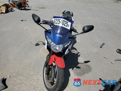 Drugie zdjęcie samochodu z przodu: 2012 HONDA CBR250 R VIN:MLHMC4105C5201850 - miniatura