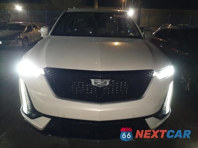Piąte zdjęcie samochodu w środku: 2022 CADILLAC XT6 SPORT PLATINUM VIN:1GYKPHRSXNZ214176 - miniatura