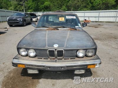 Piąte zdjęcie samochodu w środku: 1986 BMW 535 I AUTOMATIC VIN:WBADC8402G1720869 - miniatura