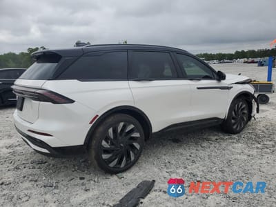 Trzecie zdjęcie samochodu z tyłu: 2025 LINCOLN NAUTILUS RESERVE VIN:5LMPJ8KA2SJ920945 - miniatura