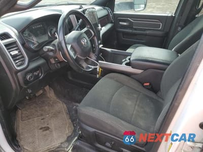 Zdjęcie 7 z 12 samochodu: 2020 RAM 3500 BIG HORN VIN:3C63RRHLXLG232845 - miniatura