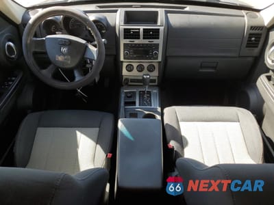 Zdjęcie 8 z 16 samochodu: 2010 DODGE NITRO SE VIN:1D4PU2GK5AW143226 - miniatura