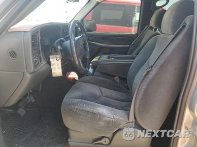 Zdjęcie 7 z 12 samochodu: 2005 CHEVROLET SILVERADO C1500 VIN:2GCEC13T551114547 - miniatura