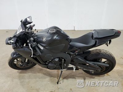 Trzecie zdjęcie samochodu z tyłu: 2021 HONDA CBR1000 RR VIN:JH2SC771XMK400298 - miniatura