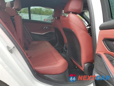 Zdjęcie 11 z 14 samochodu: 2025 BMW 330I VIN:3MW69CW0XS8F12525 - miniatura